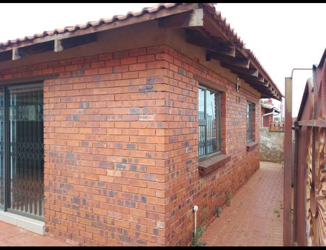 3 BEDROOM HOUSE FOR SALE IN DOORNKOP